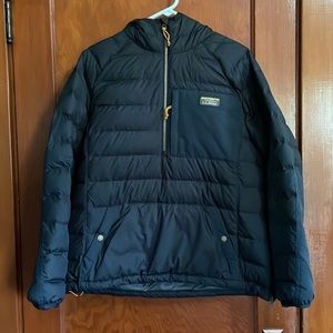 L.L. Bean Mountain Classic Down Pullover WMNs Petite Large Black